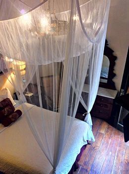 Herencia Hotel 3*